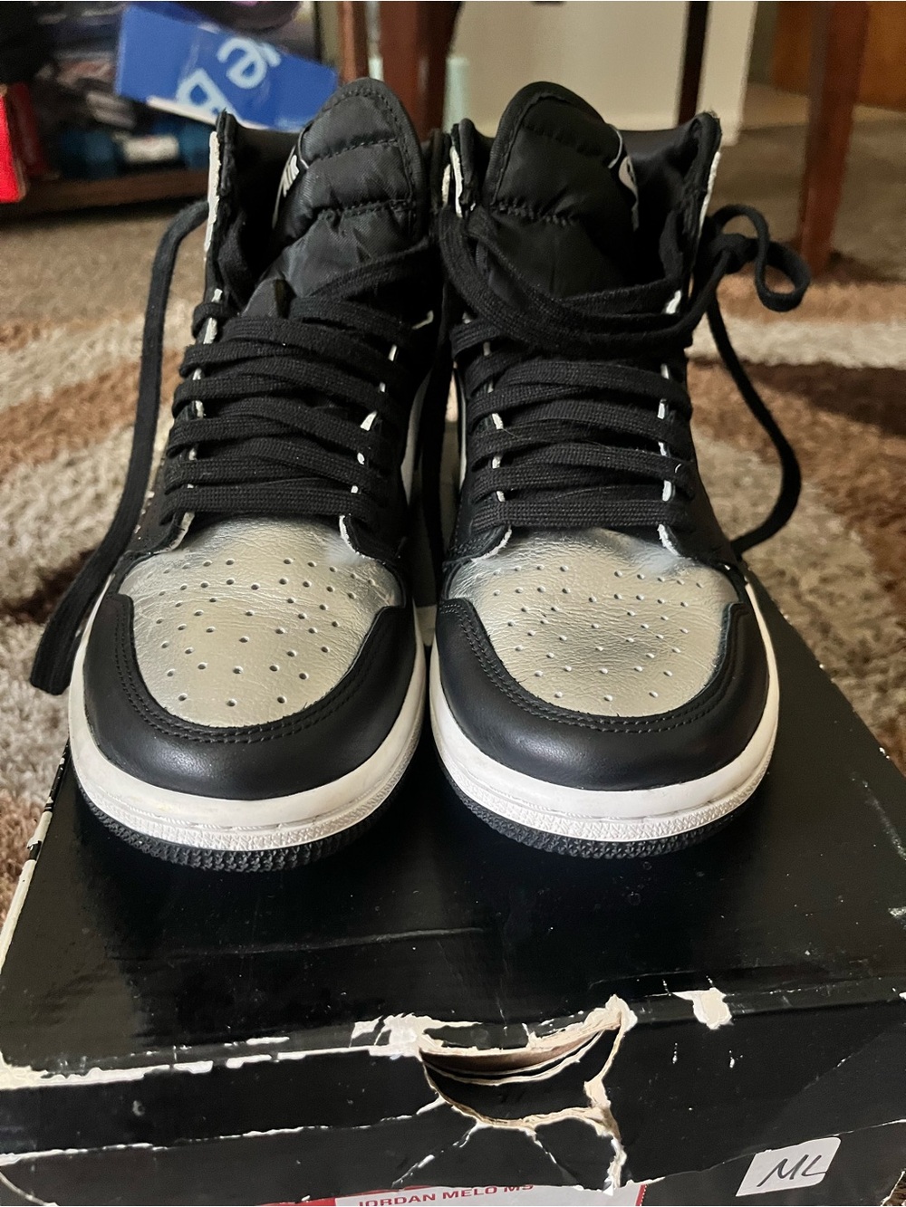 Black & Silver High-Top Men's Sneakers - Classic Street Style